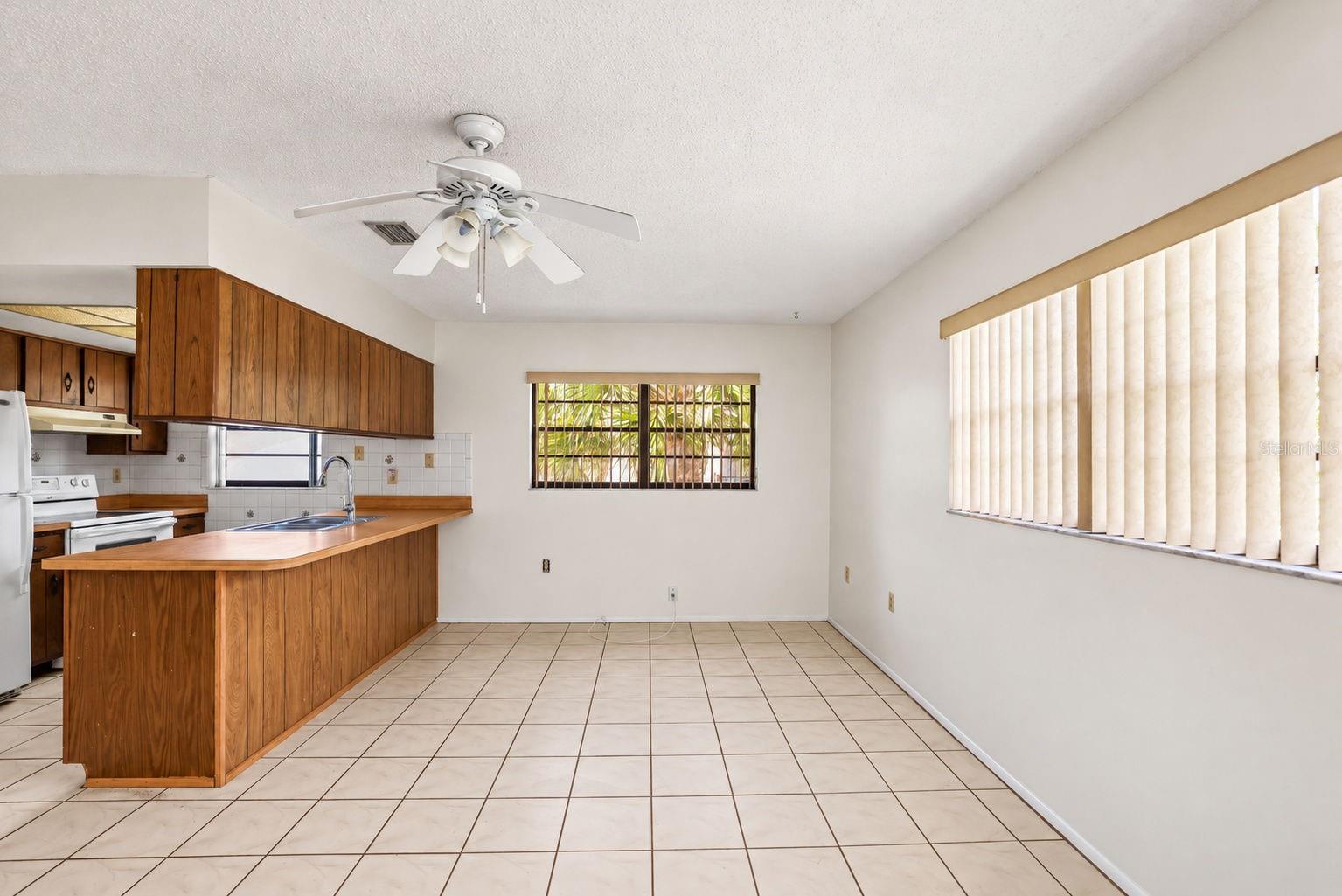 10970 PEPPERTREE LN