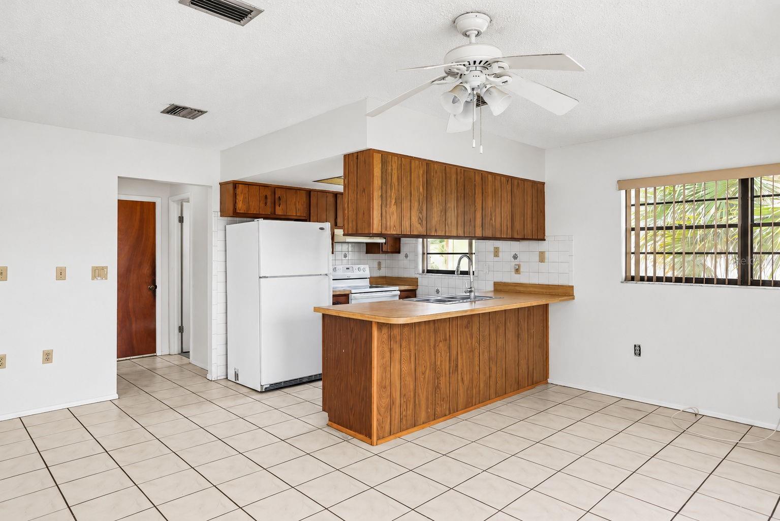 10970 PEPPERTREE LN