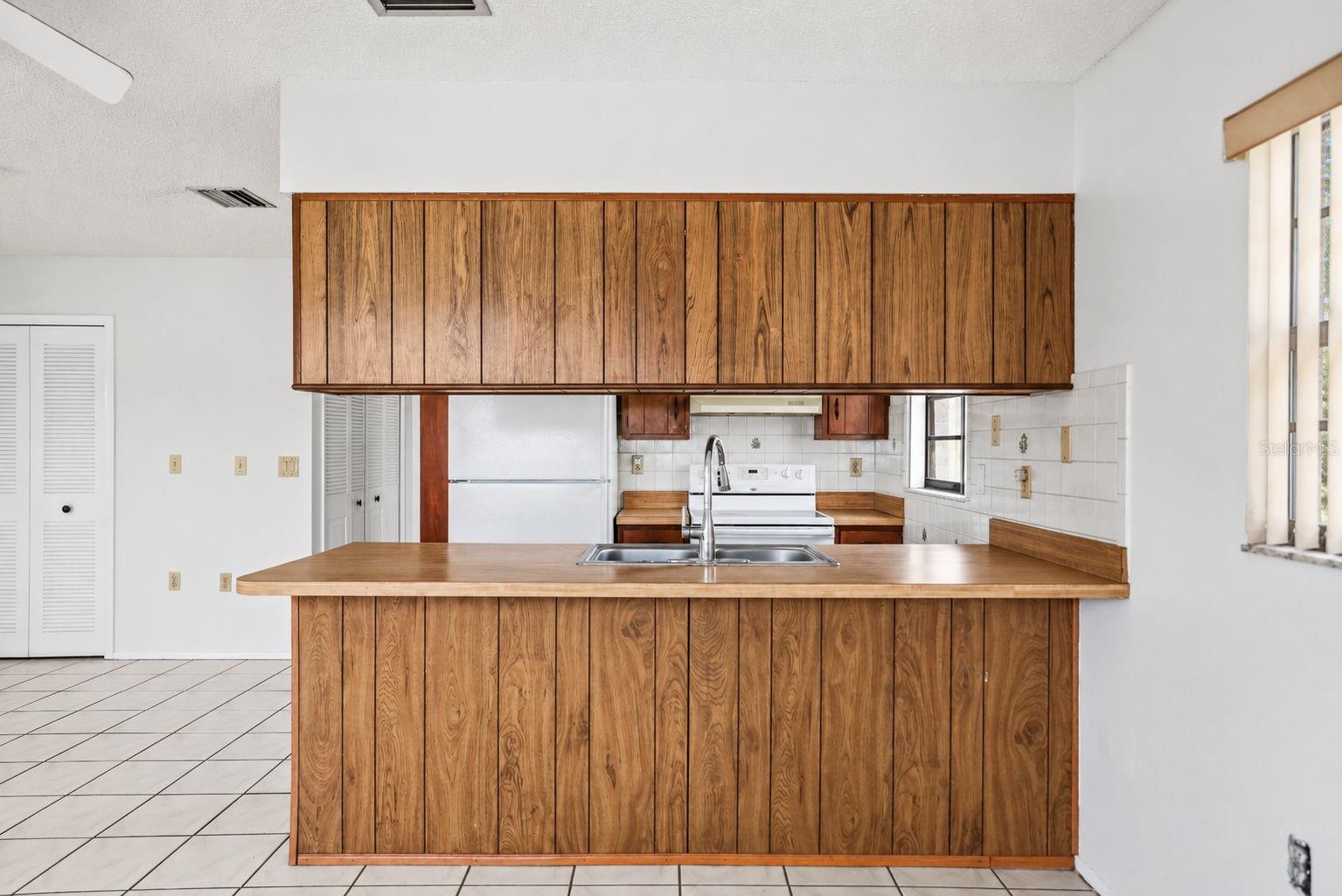 10970 PEPPERTREE LN