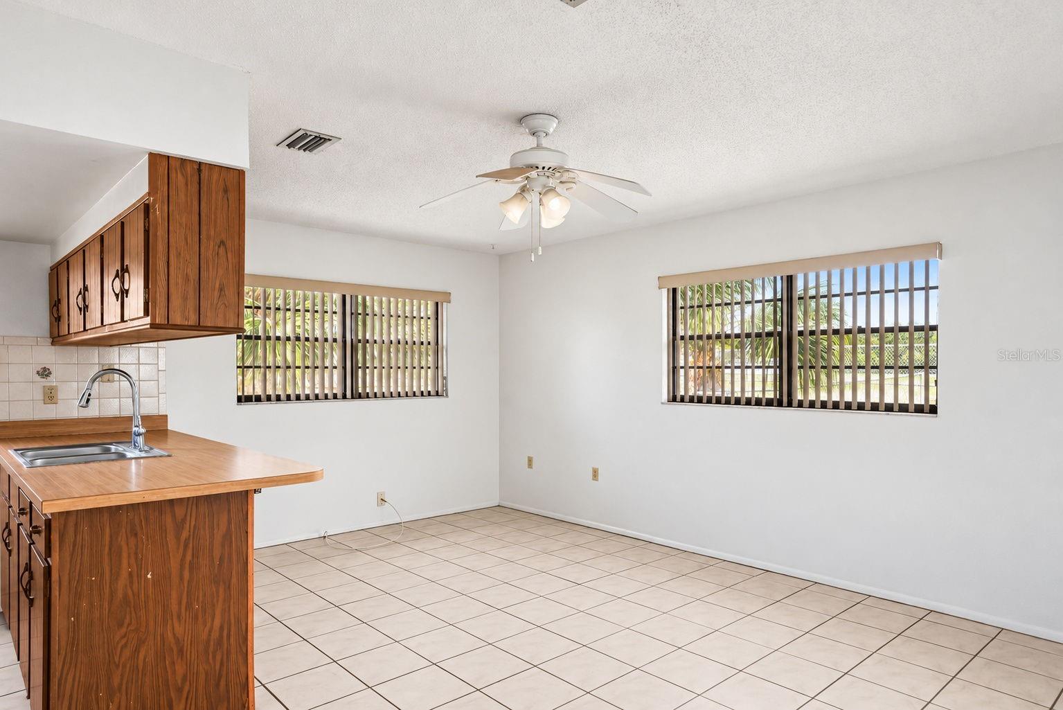 10970 PEPPERTREE LN