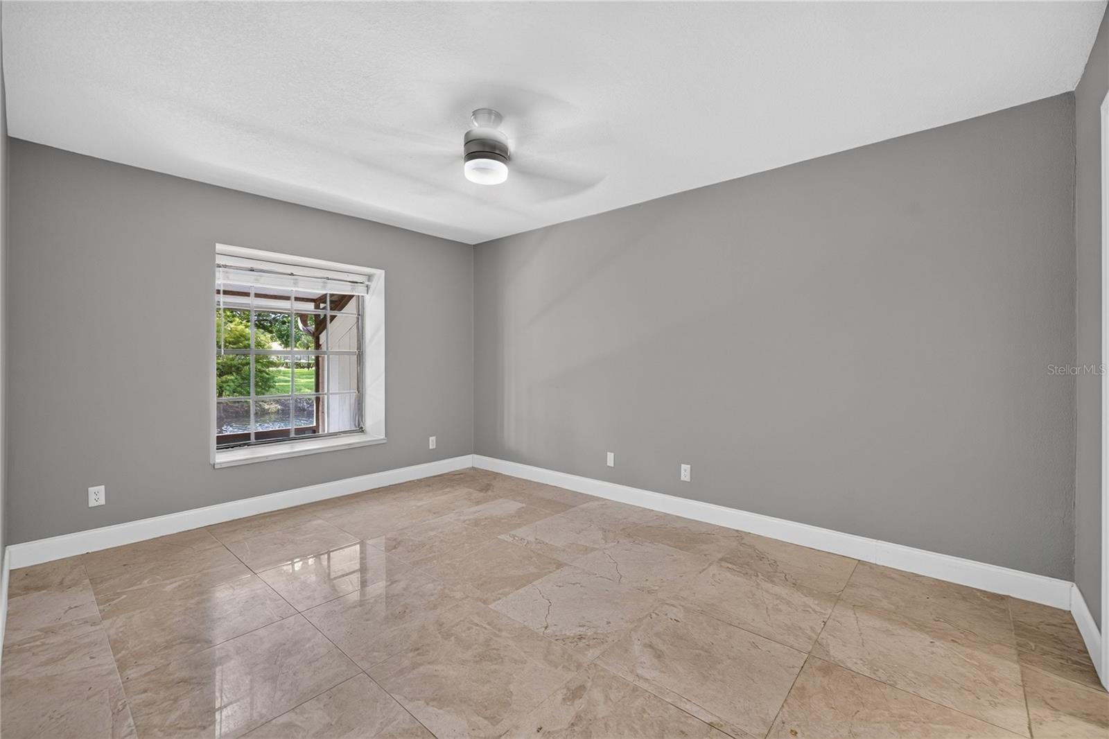 4004 SHORESIDE CIR