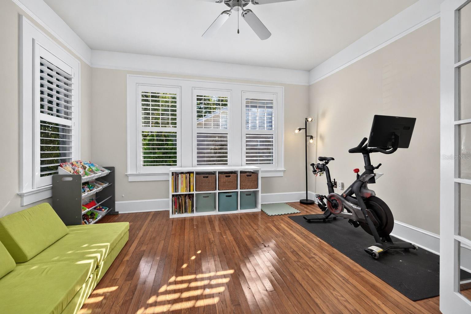 2804 W ANGELES ST