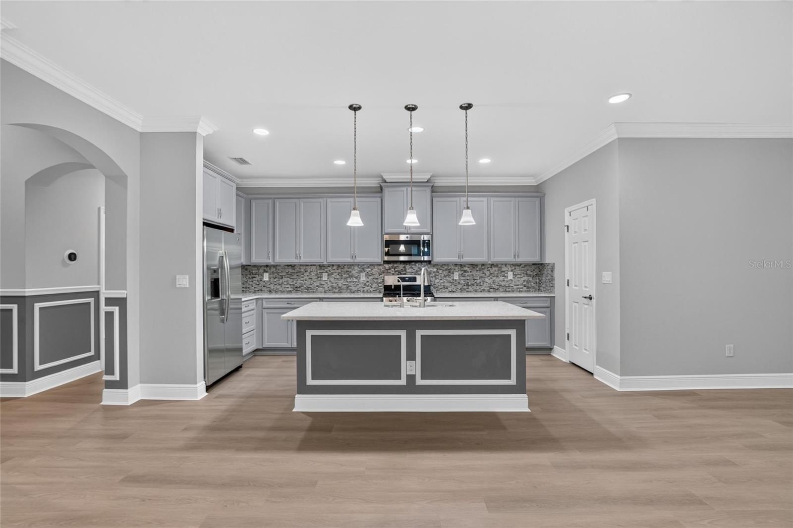 6134 COLMAR PL