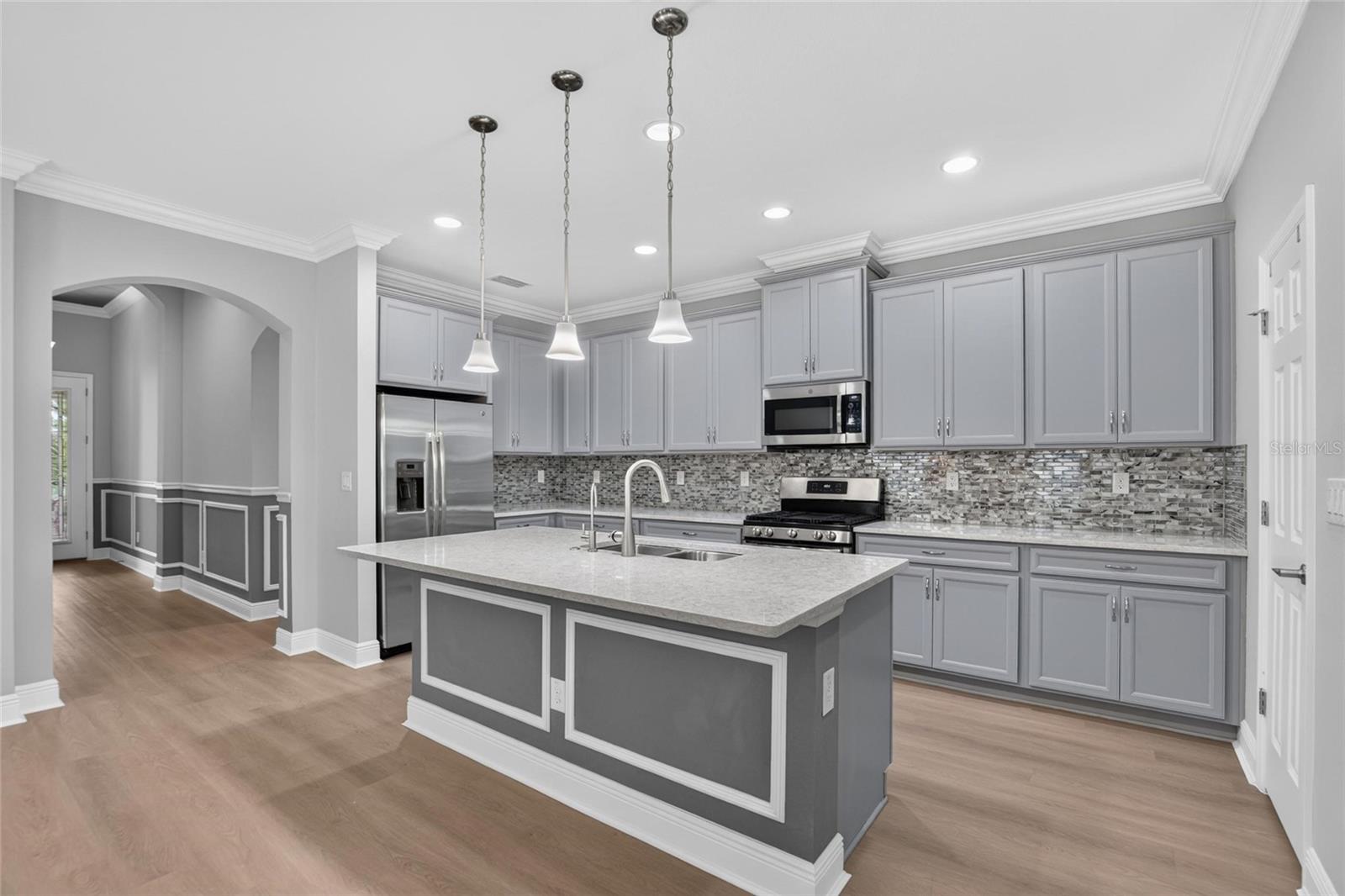 6134 COLMAR PL