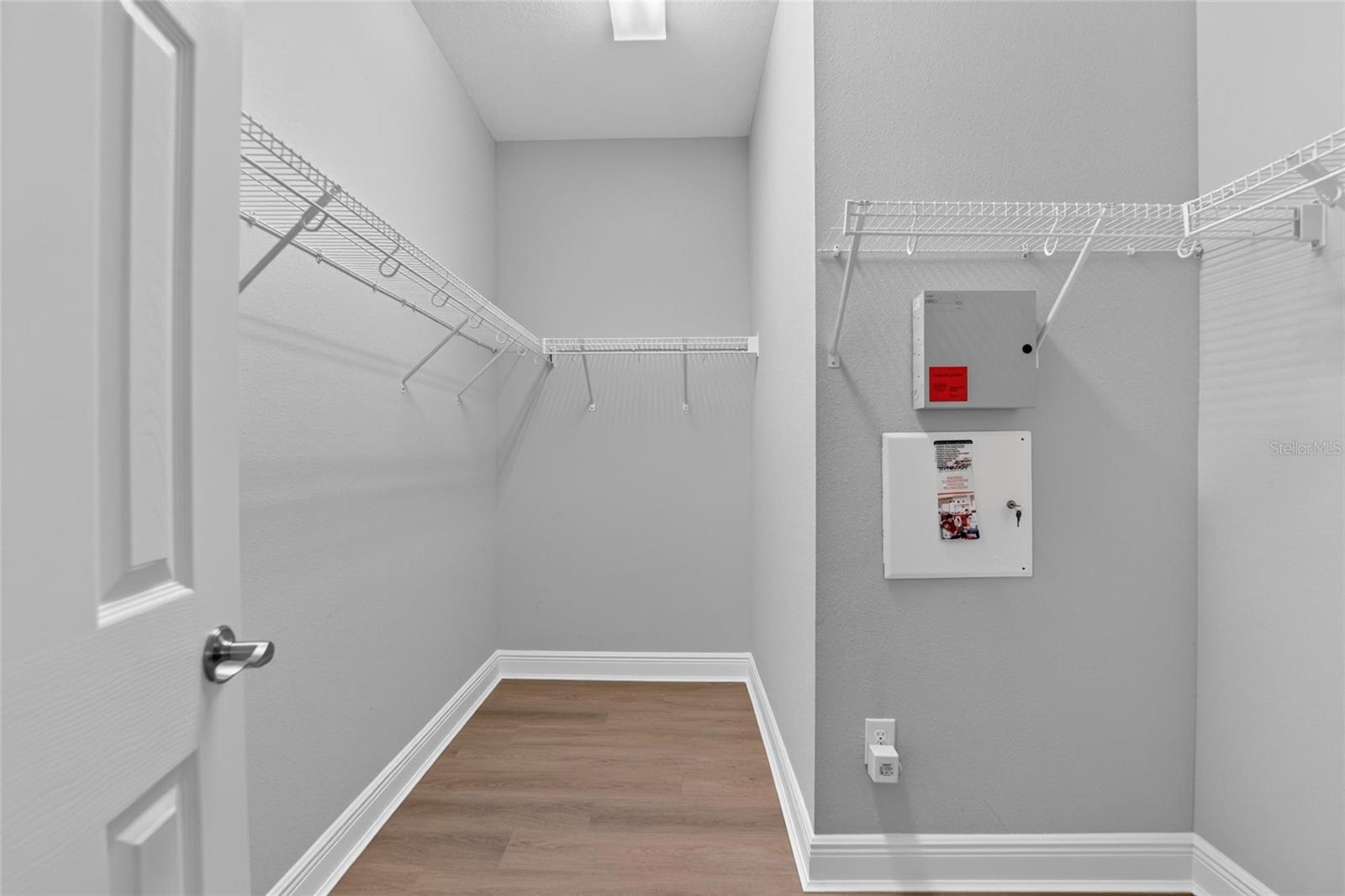 6134 COLMAR PL