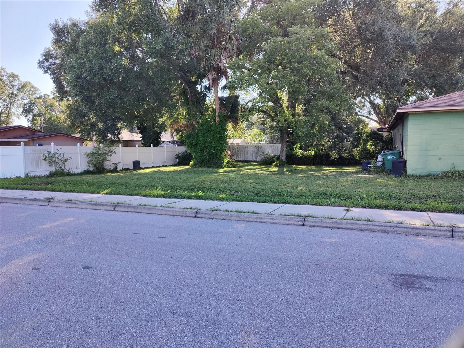 504 W CURTIS ST