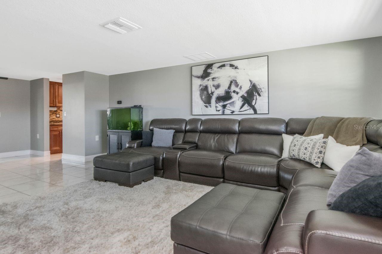 5735 MOSAIC DR