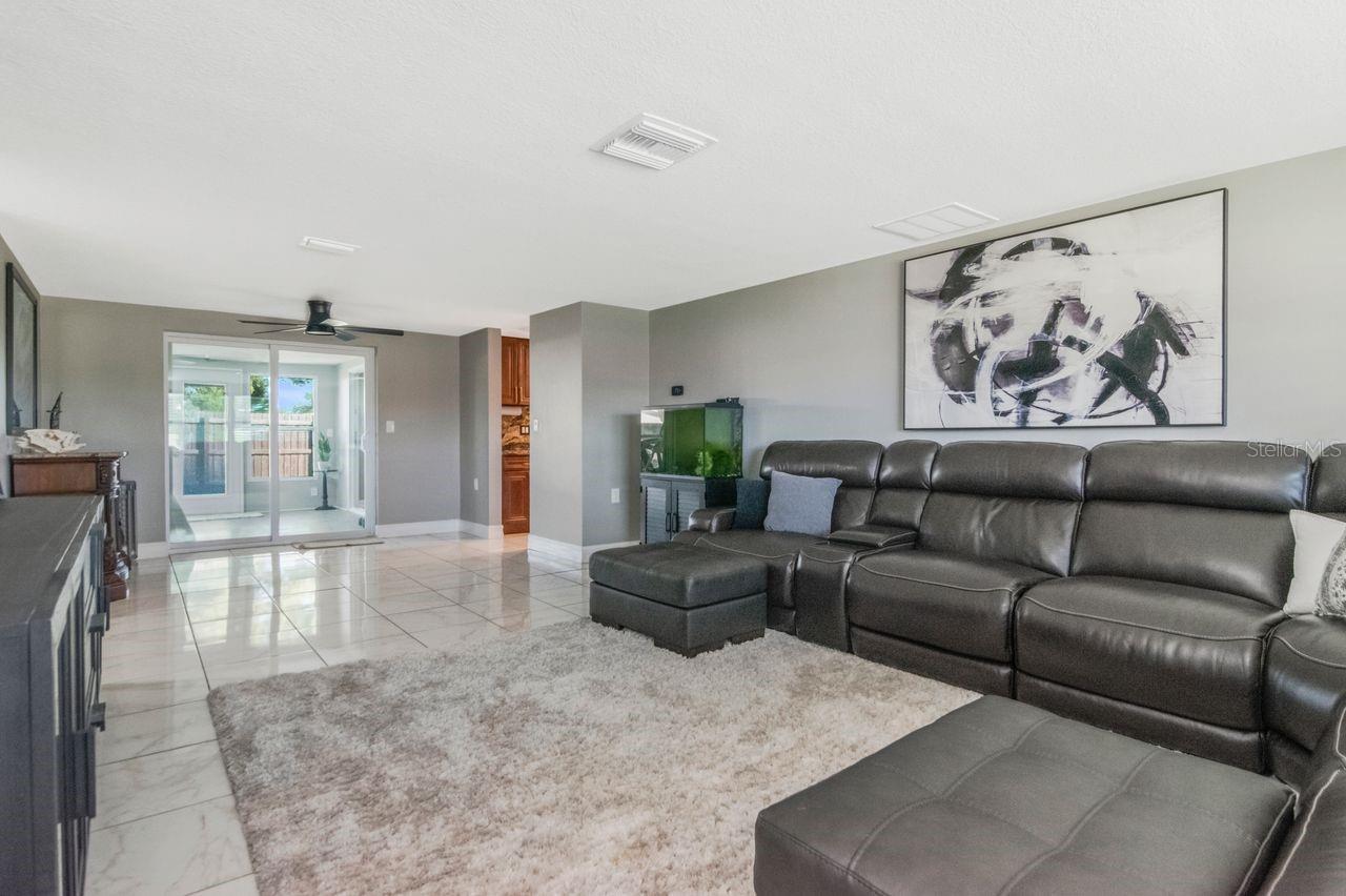 5735 MOSAIC DR