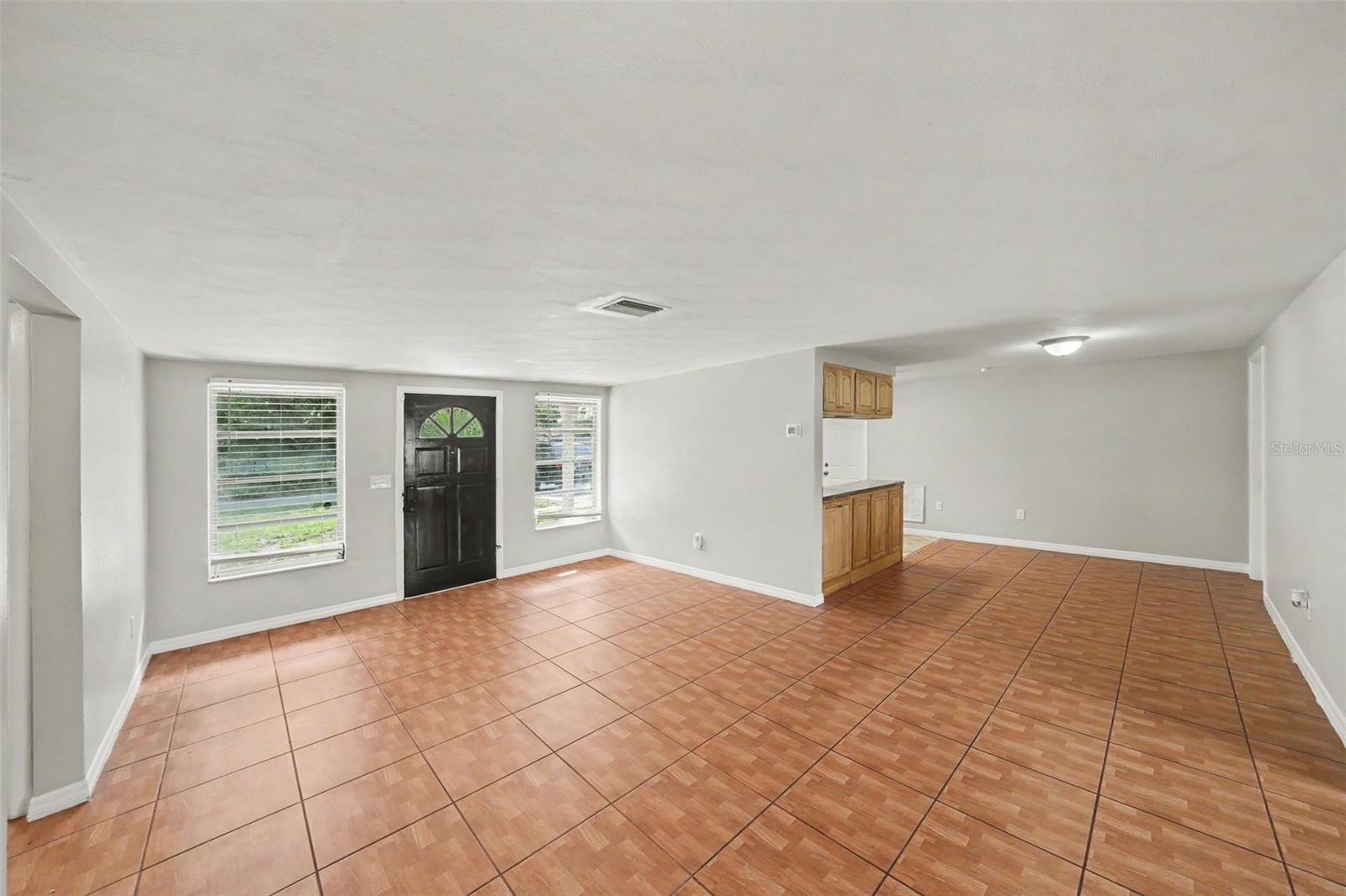 10933 STAMFORD DR