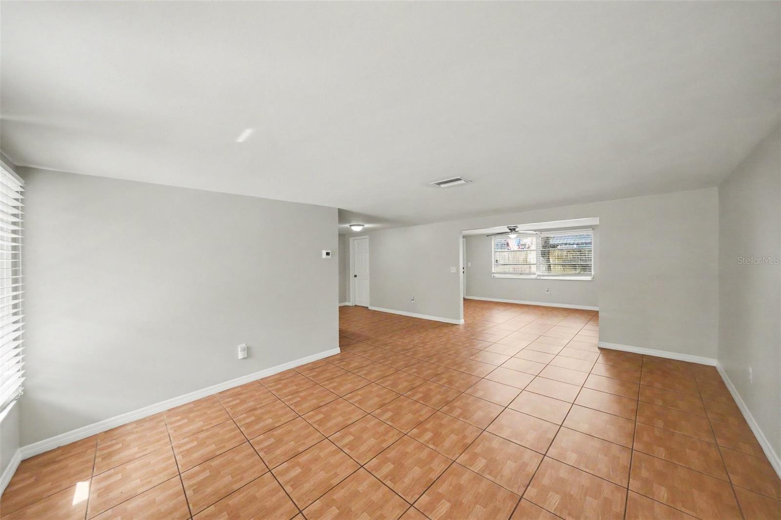 10933 STAMFORD DR