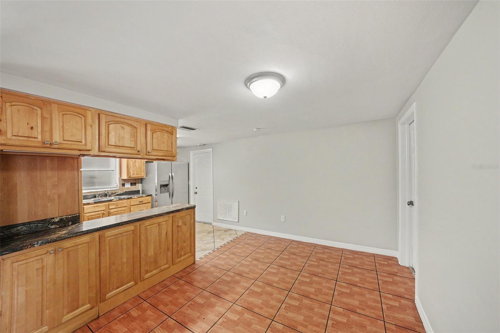 10933 STAMFORD DR