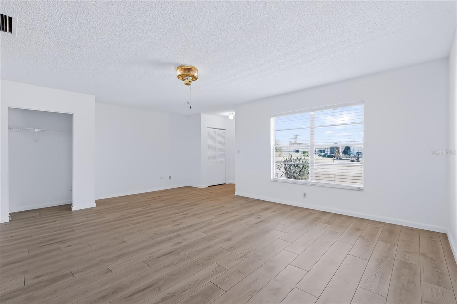 303 GREEN MANOR DR