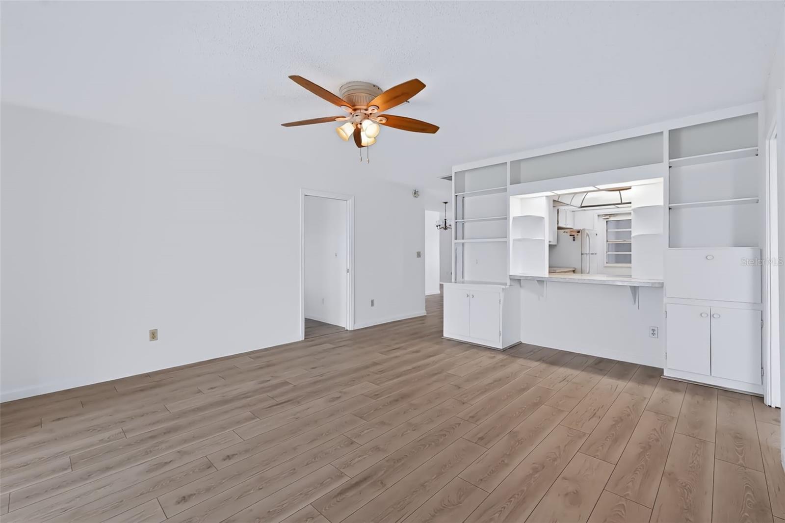 303 GREEN MANOR DR