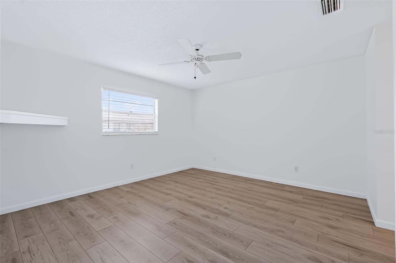 303 GREEN MANOR DR