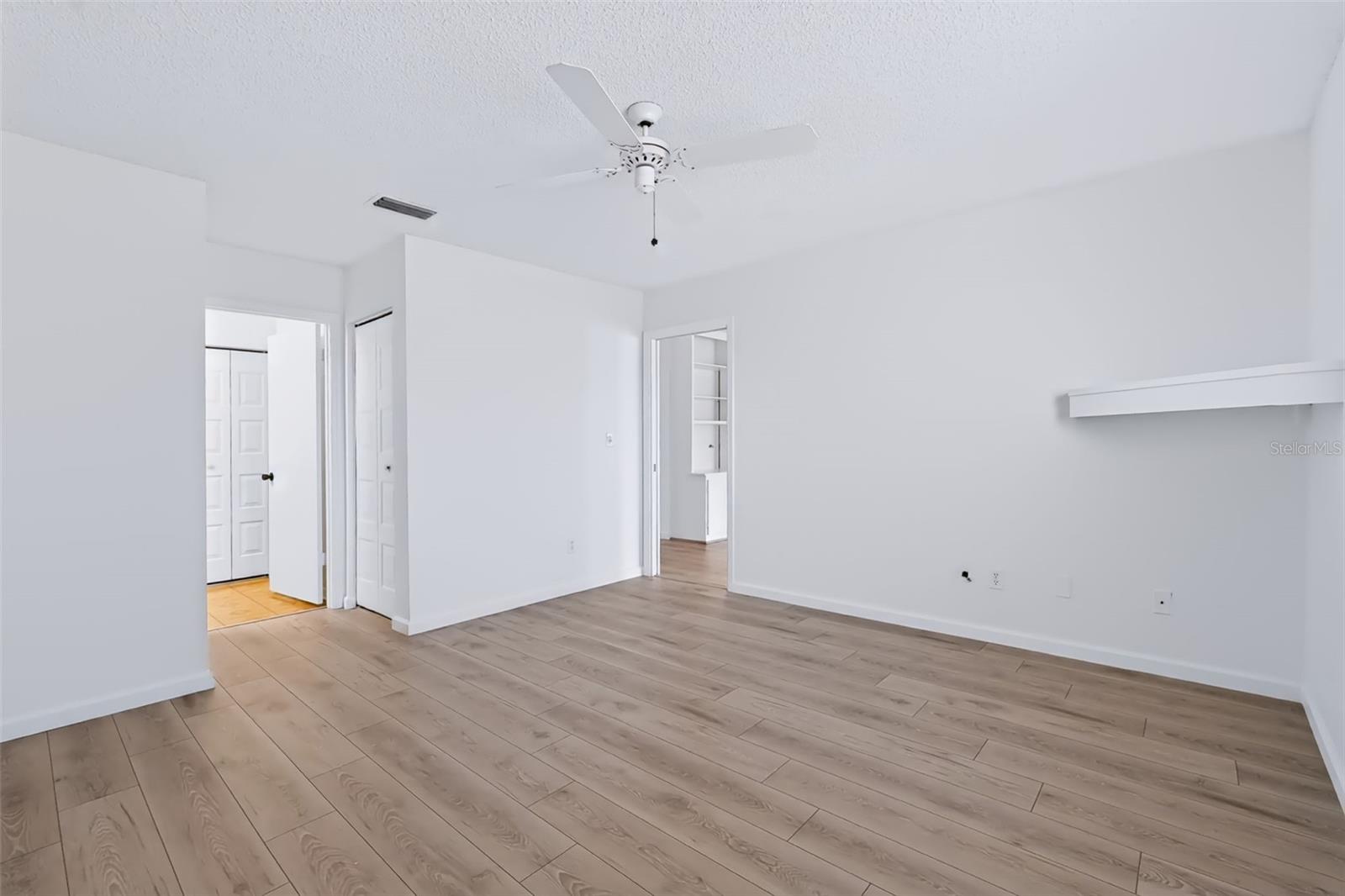 303 GREEN MANOR DR