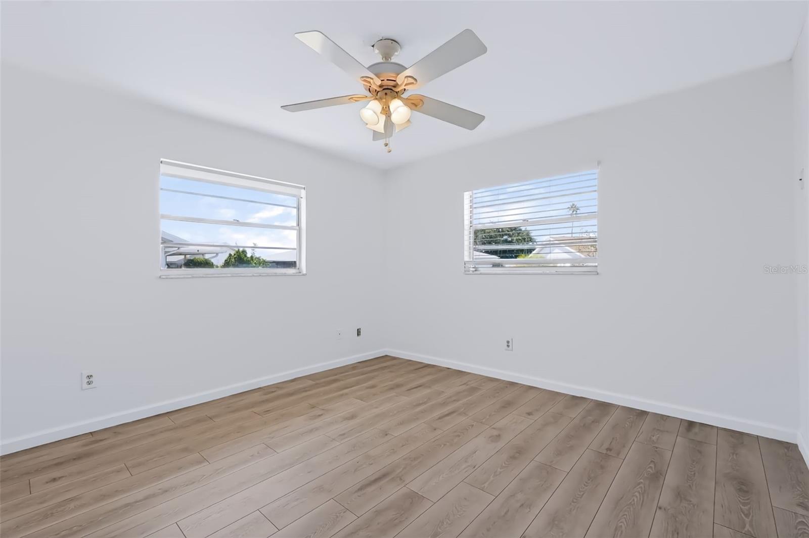 303 GREEN MANOR DR