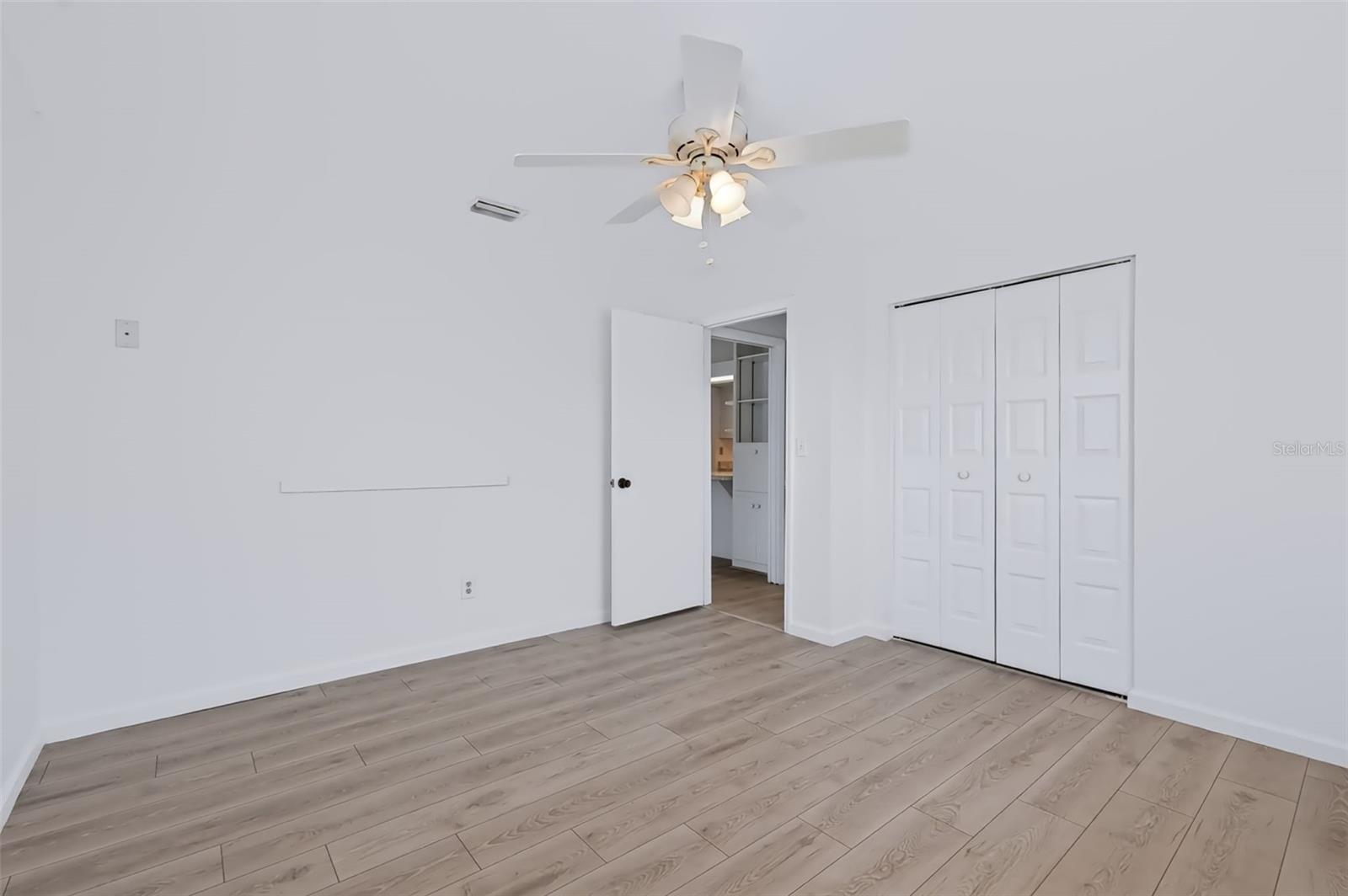 303 GREEN MANOR DR