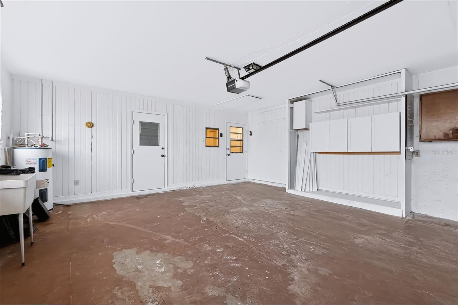 303 GREEN MANOR DR