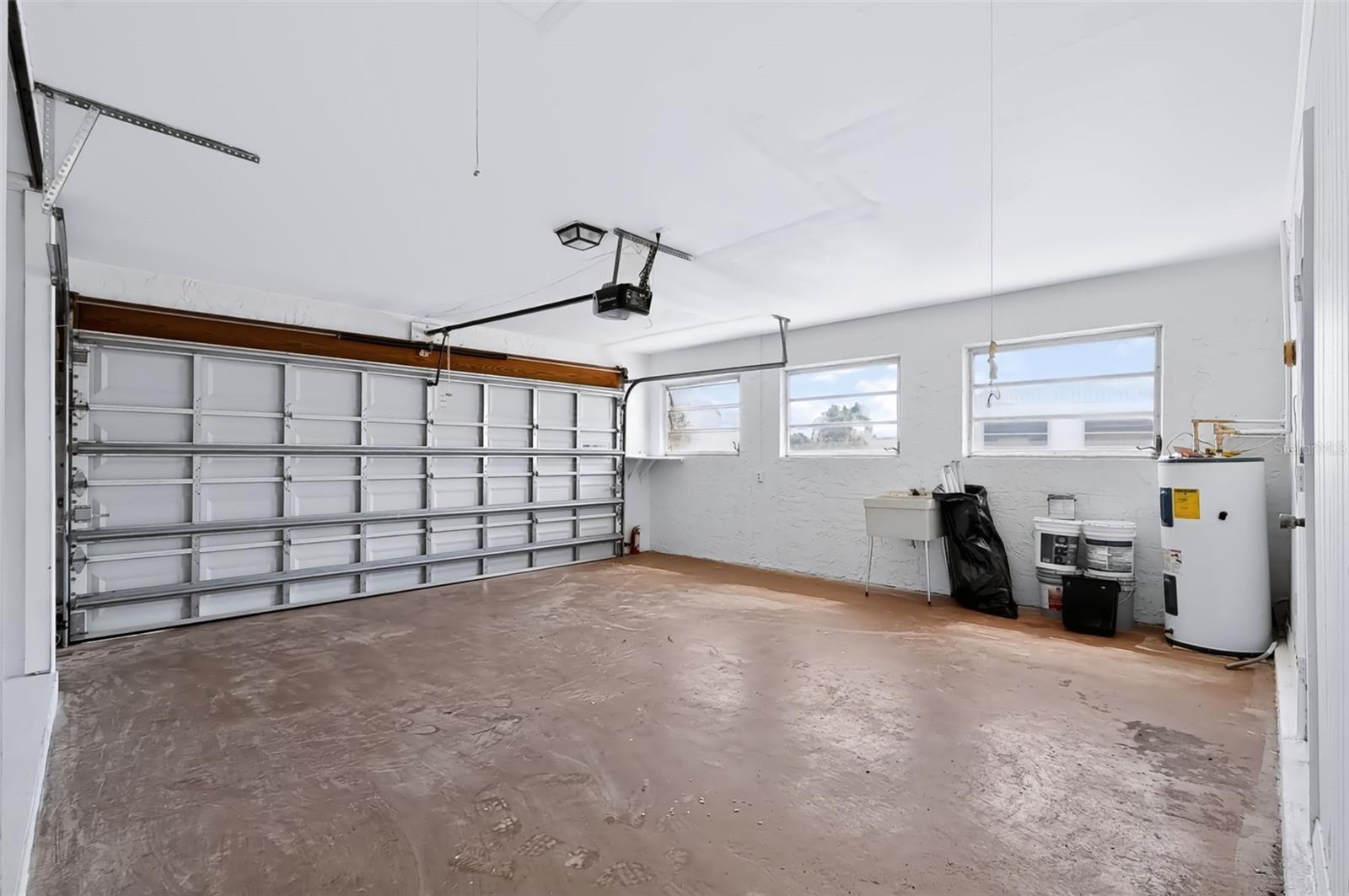 303 GREEN MANOR DR