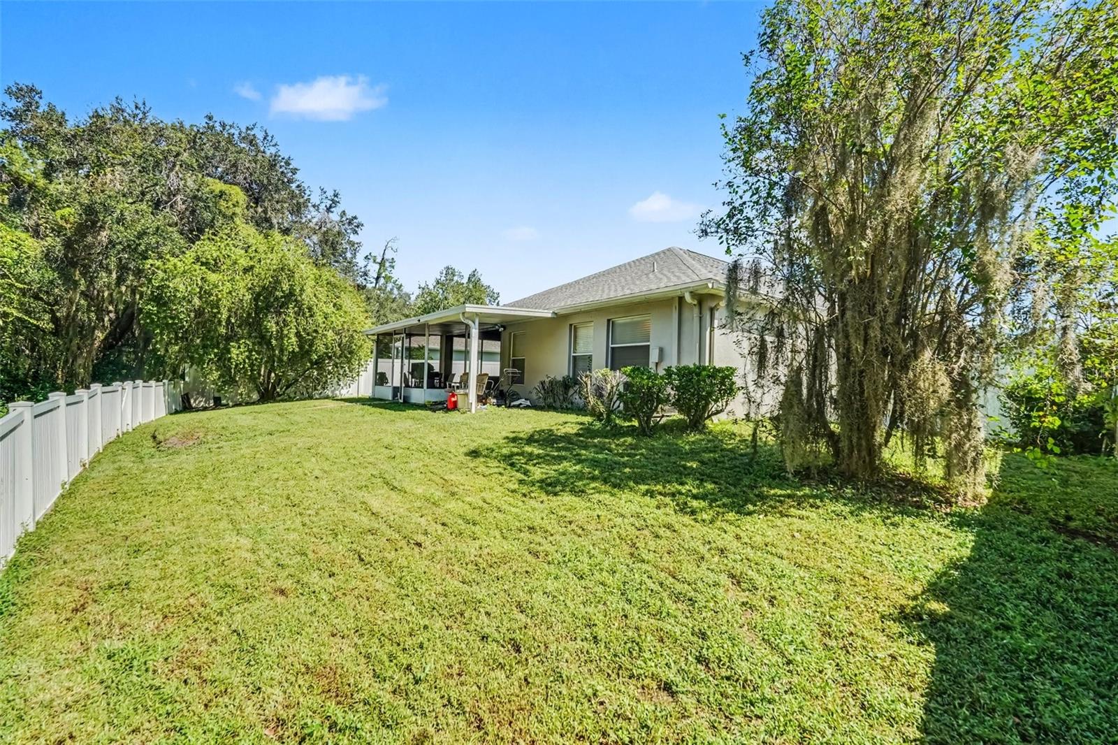 6805 BLUFF MEADOW CT