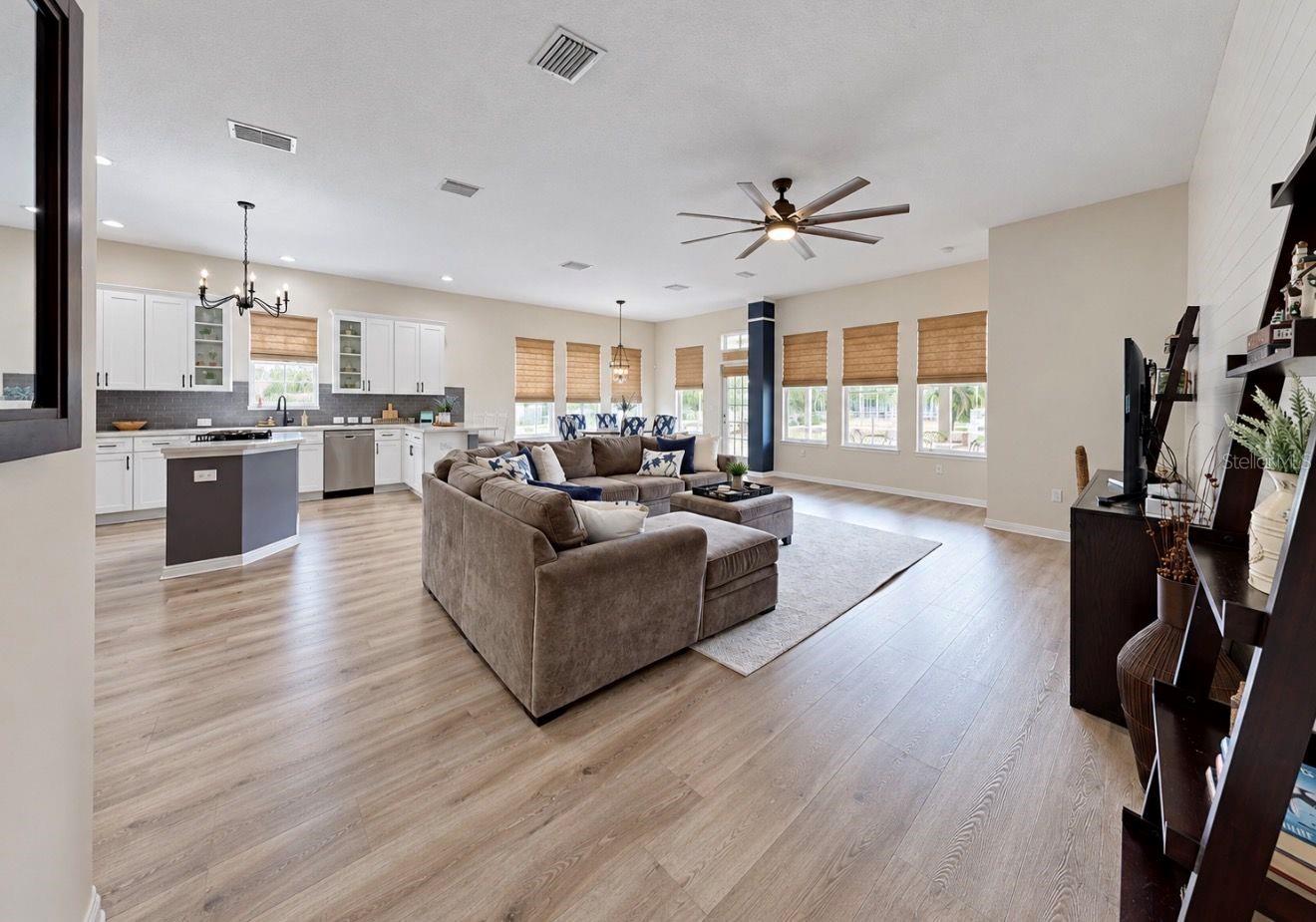 542 ISLEBAY DR