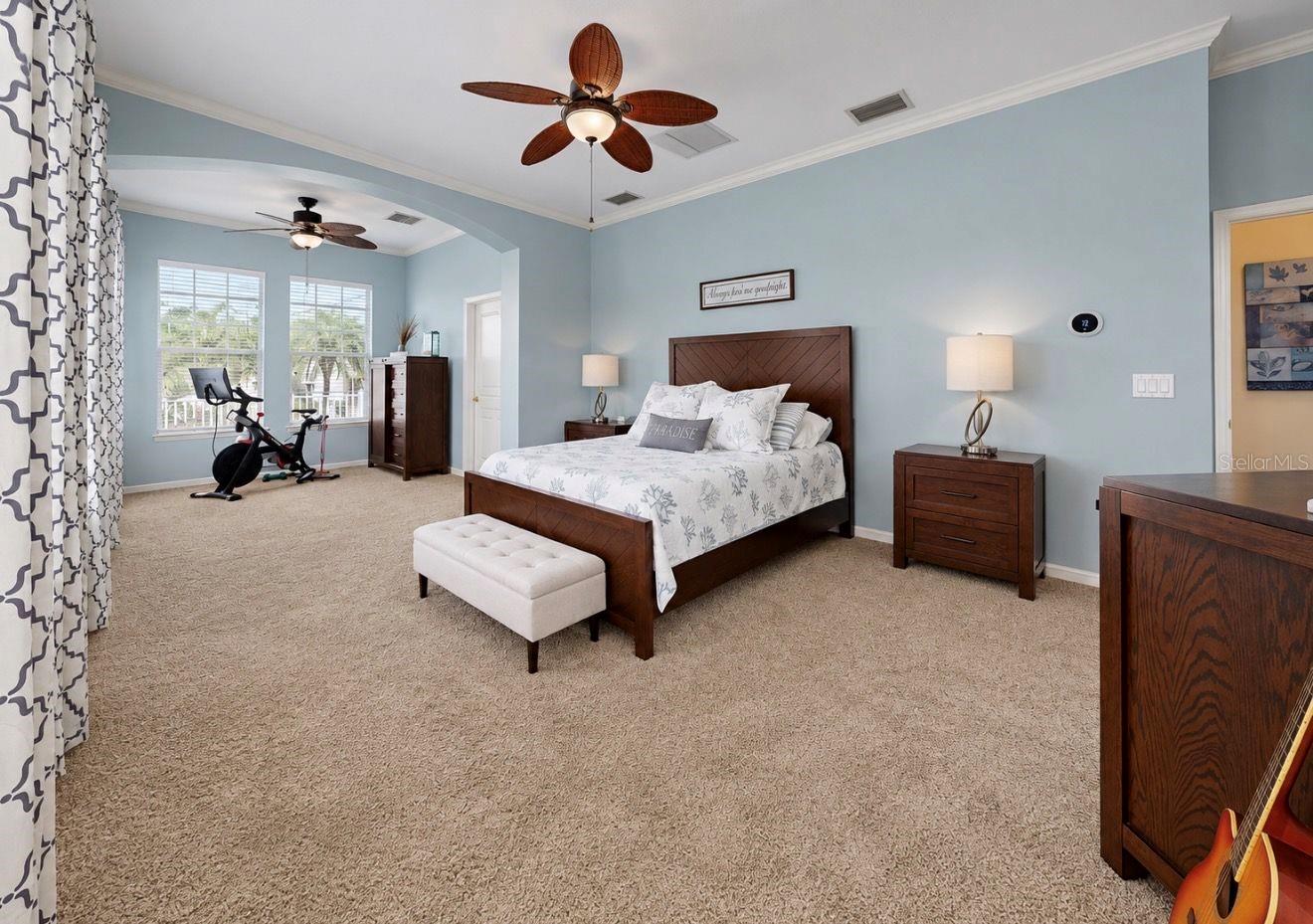 542 ISLEBAY DR