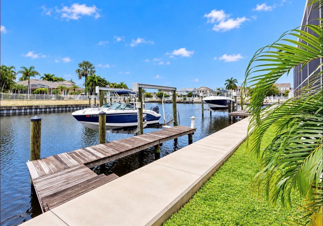 542 ISLEBAY DR