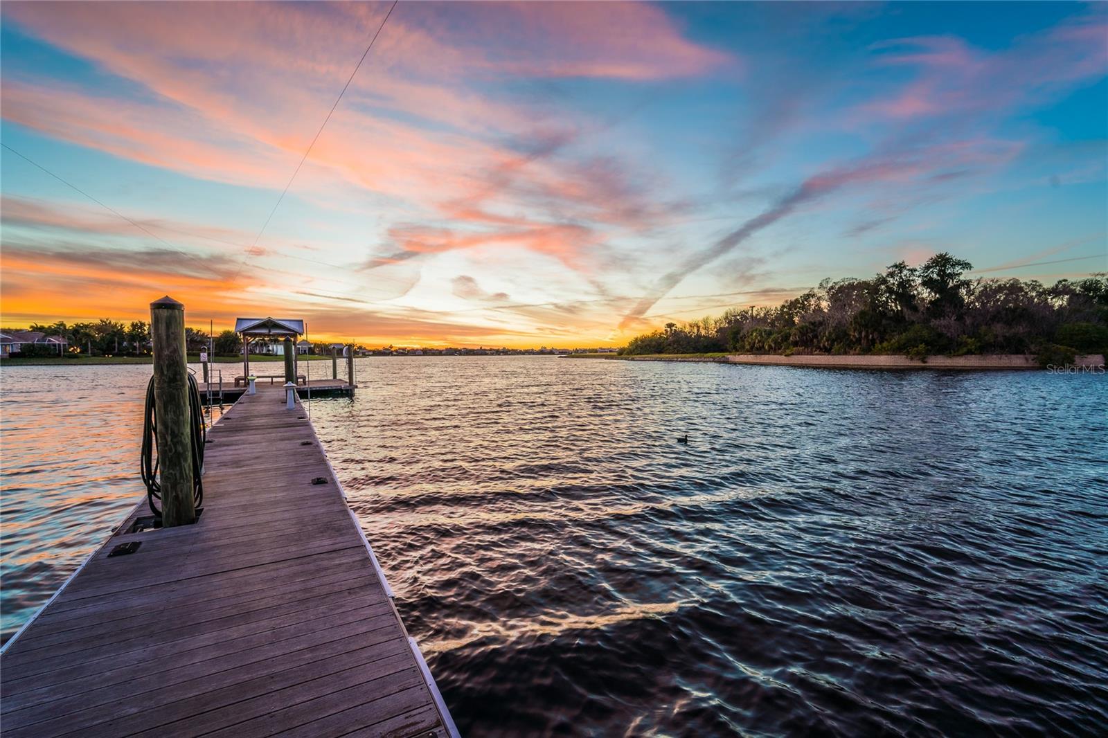 542 ISLEBAY DR