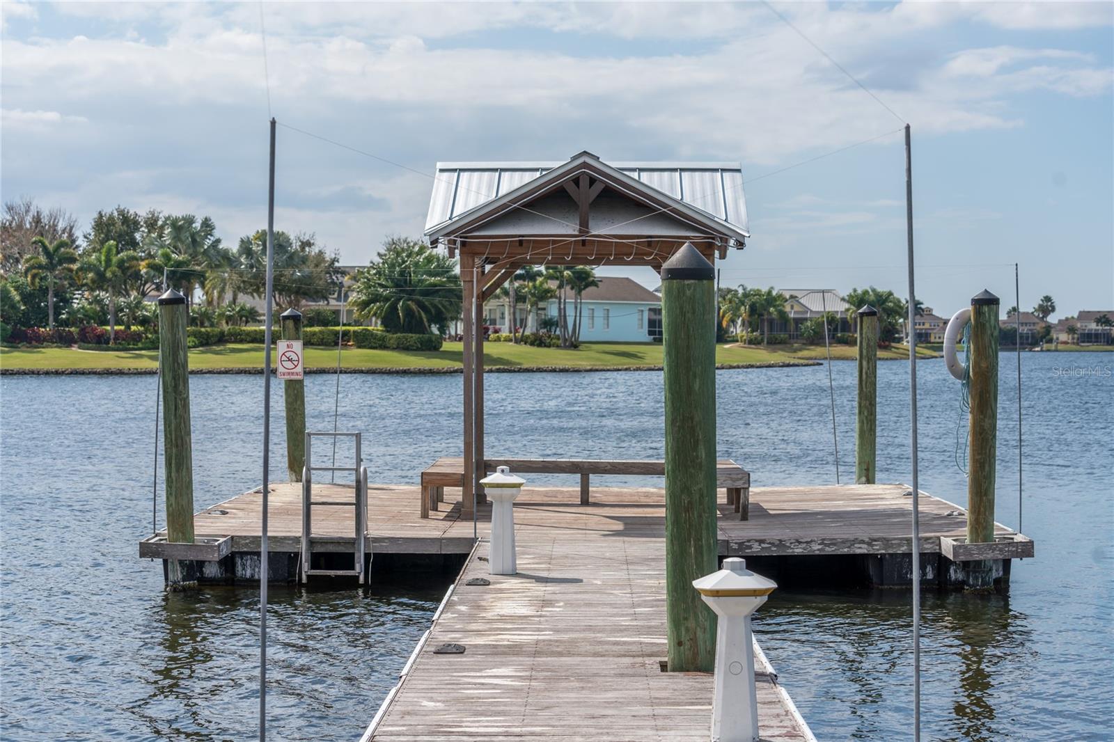 542 ISLEBAY DR