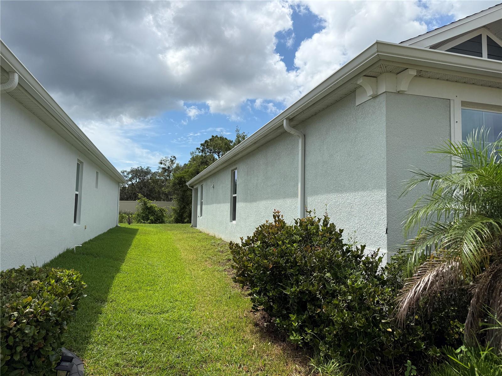 13933 NESBIT CT