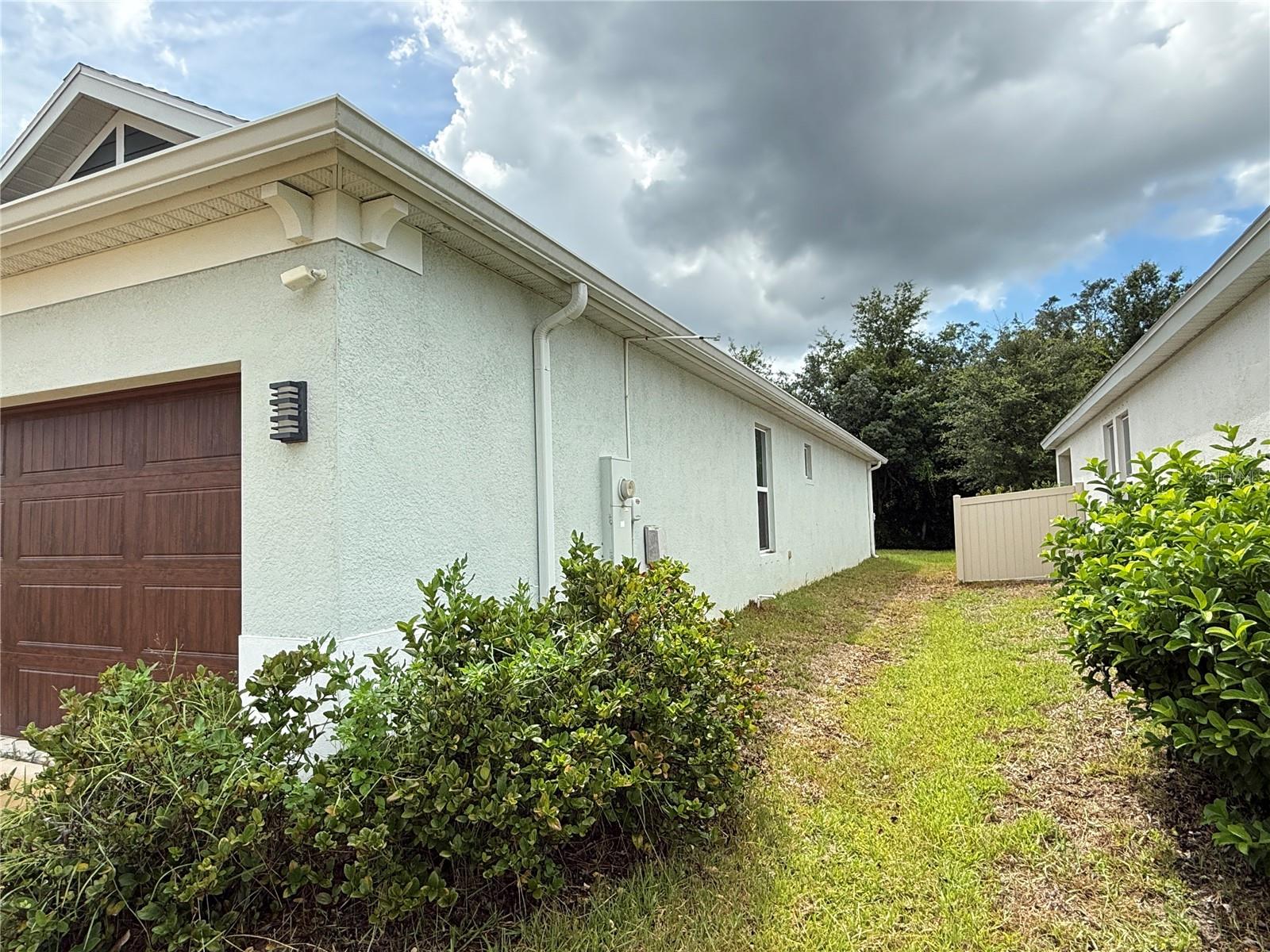 13933 NESBIT CT