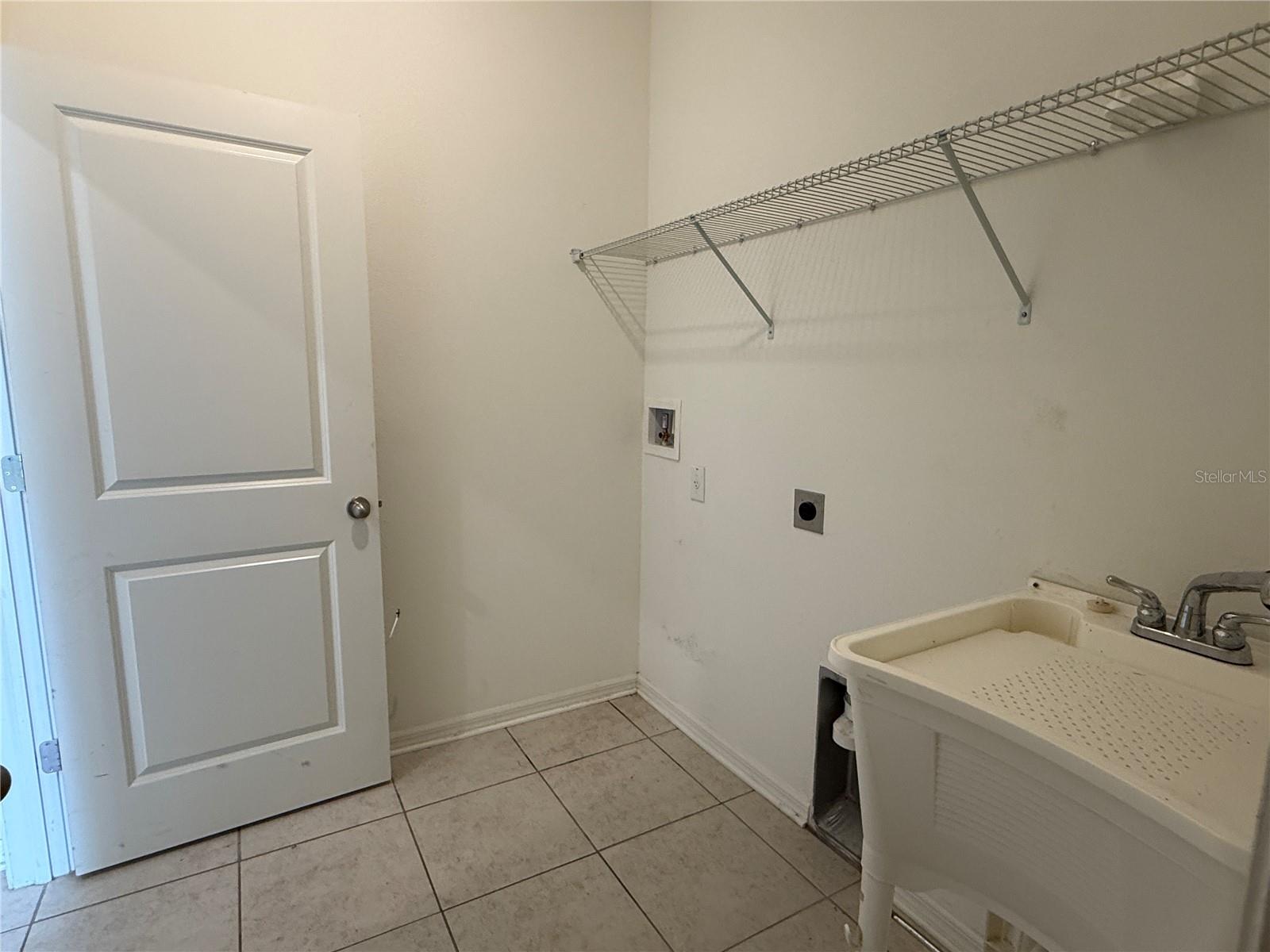 13933 NESBIT CT