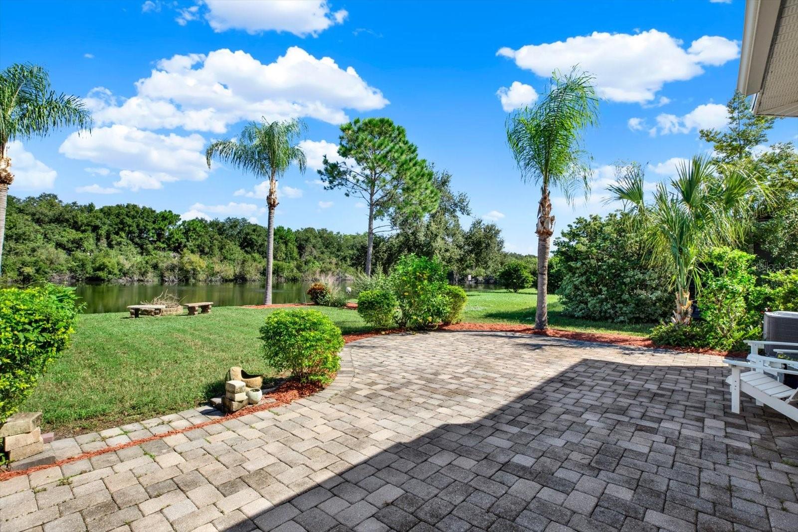 7127 FOREST MERE DR