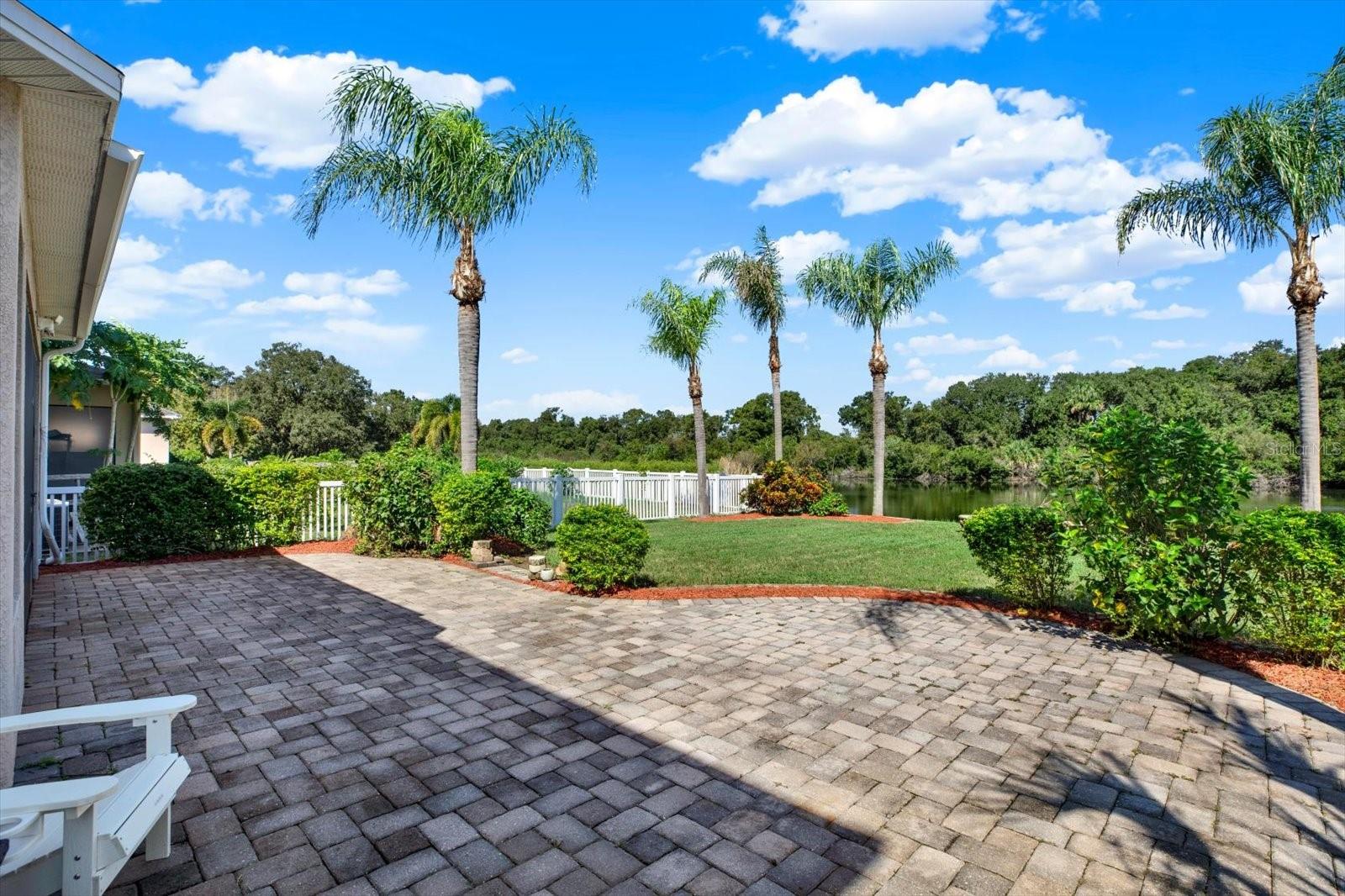 7127 FOREST MERE DR