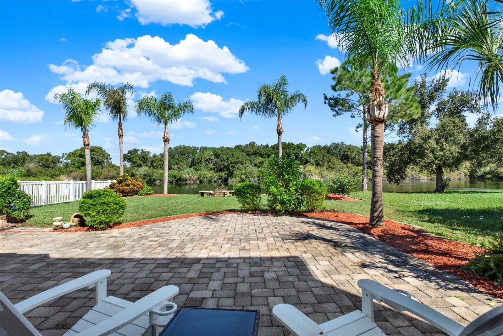 7127 FOREST MERE DR