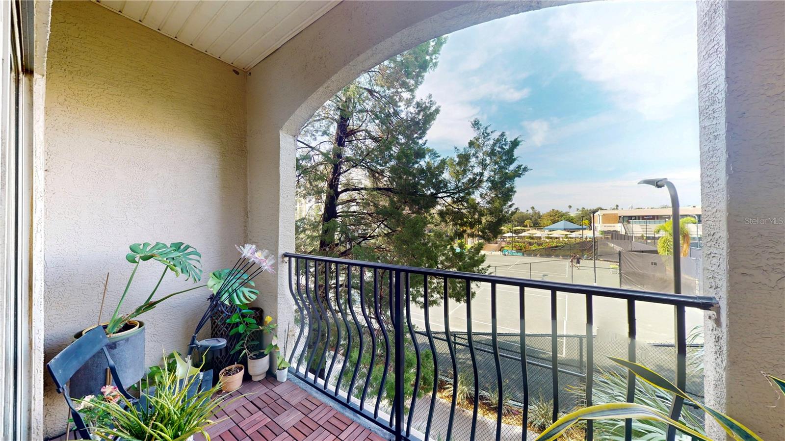 501 KNIGHTS RUN AVE #2121