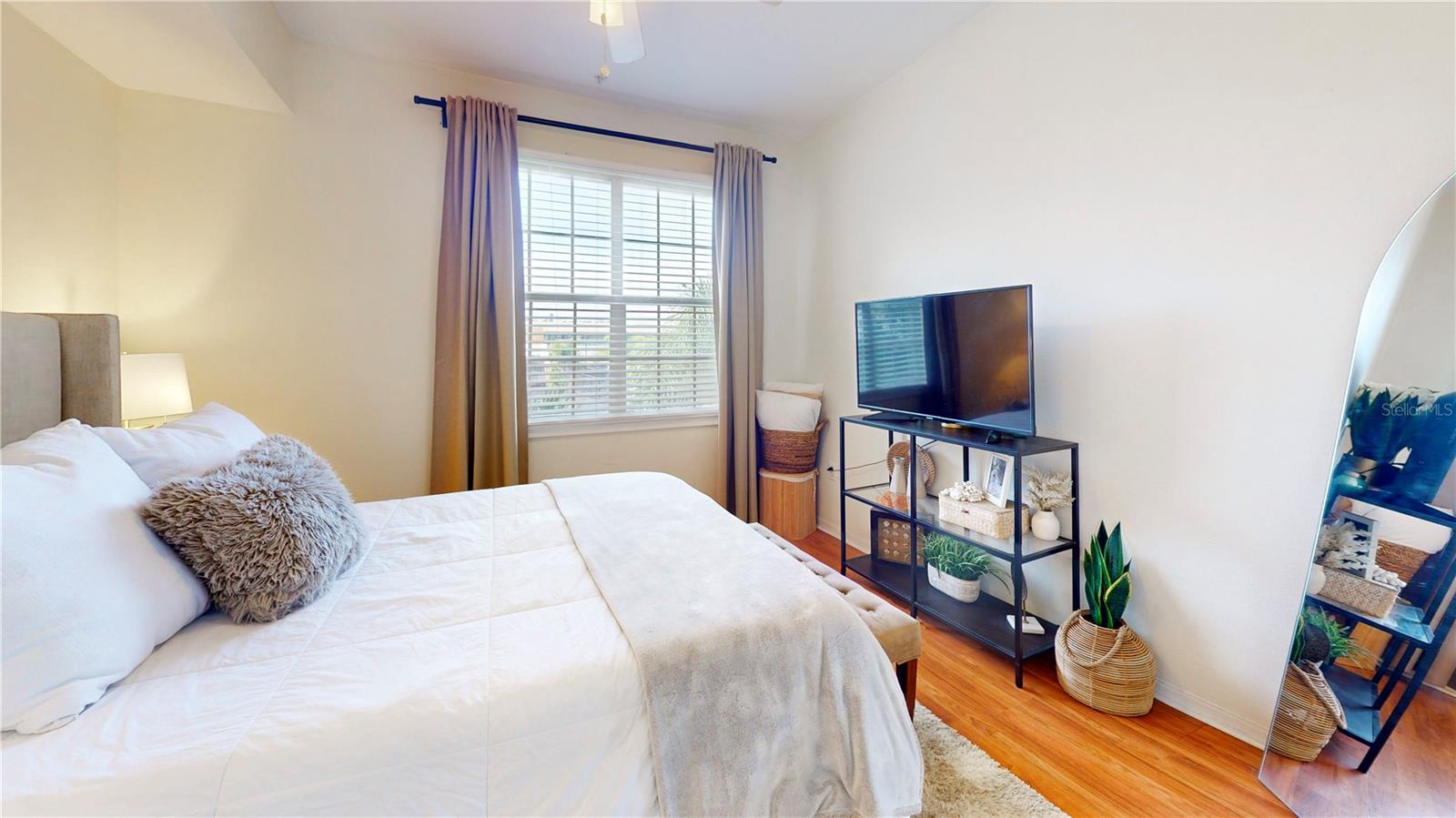 501 KNIGHTS RUN AVE #2121