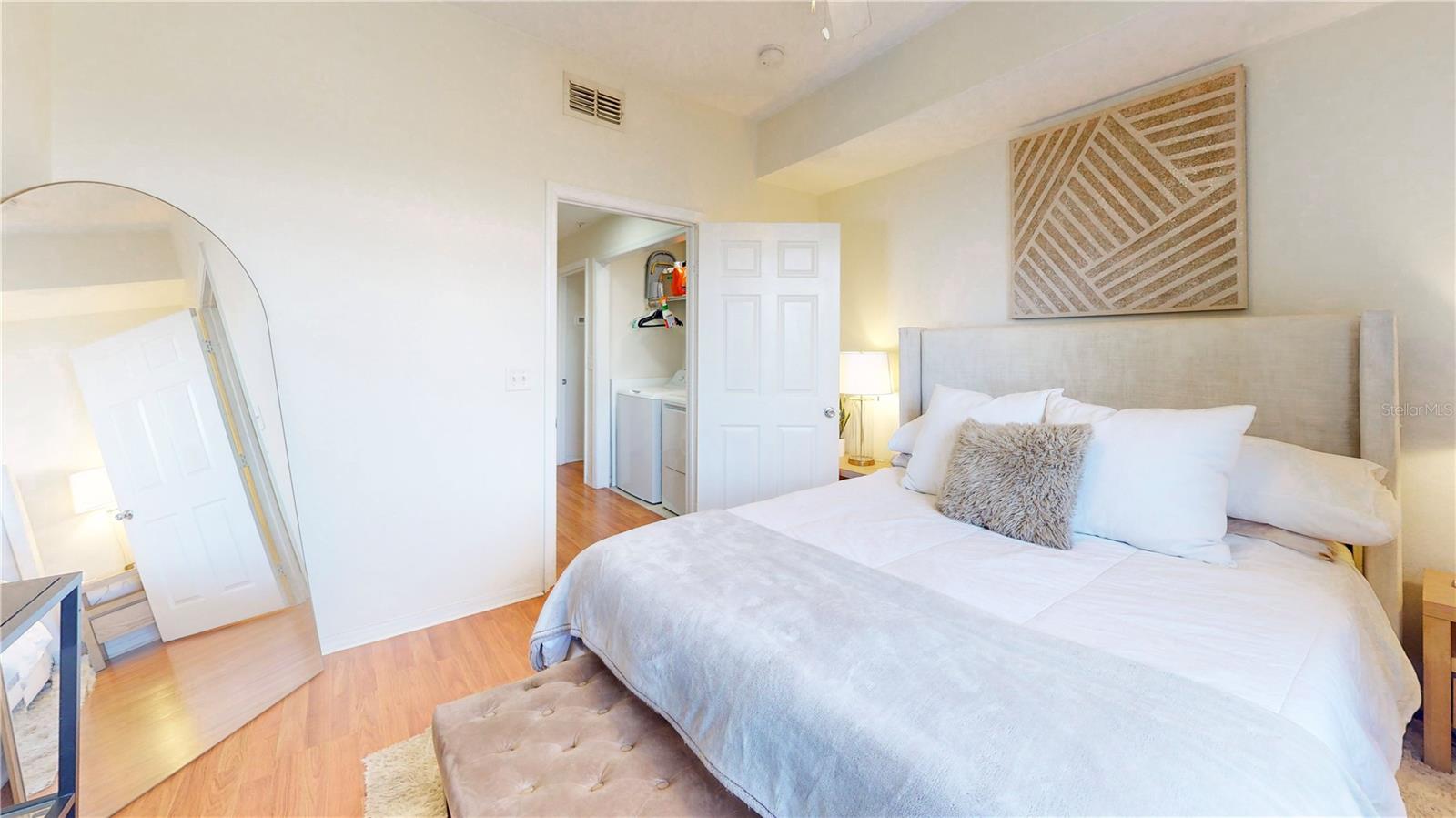 501 KNIGHTS RUN AVE #2121
