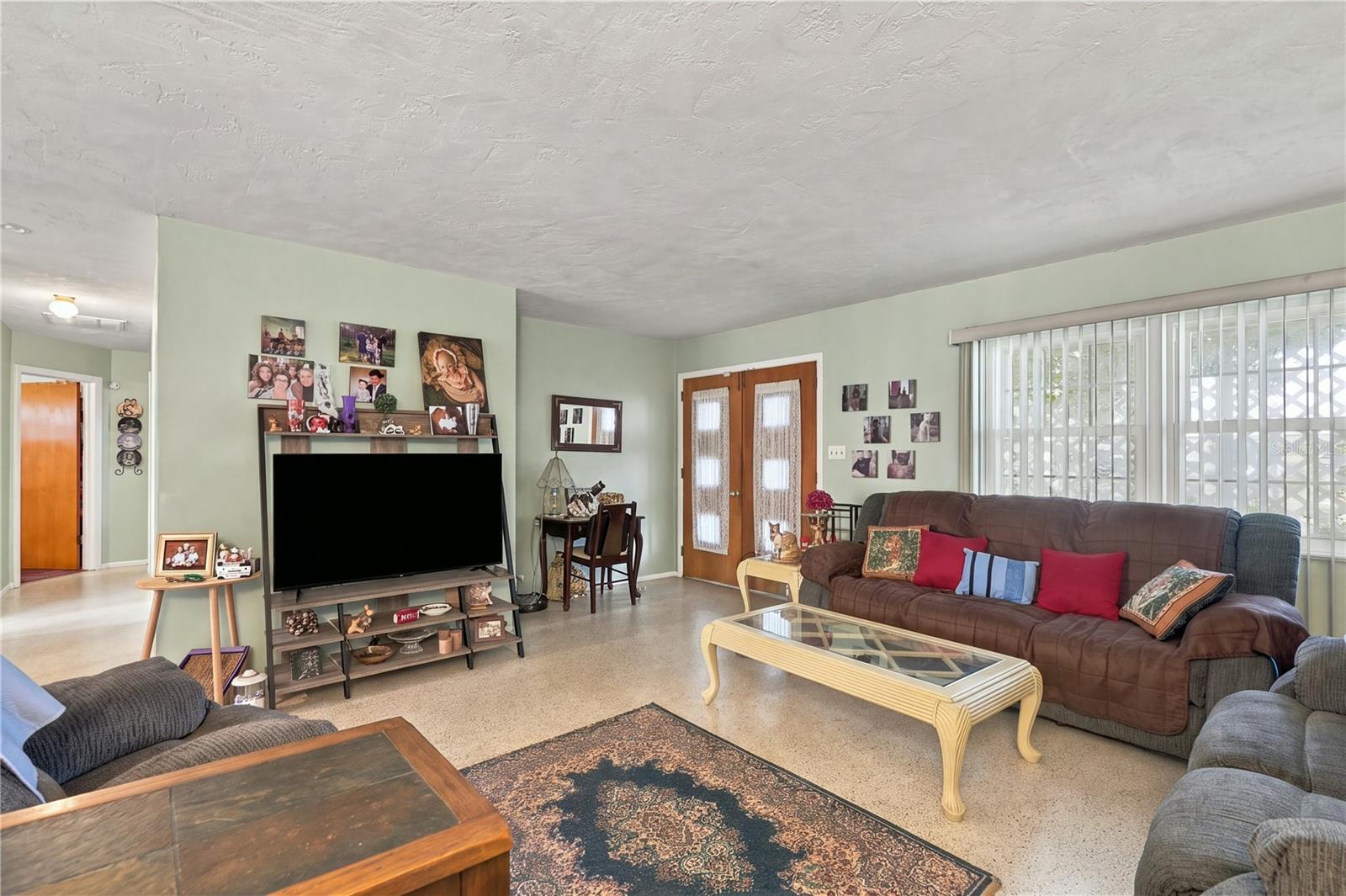 10724 PREMIER AVE