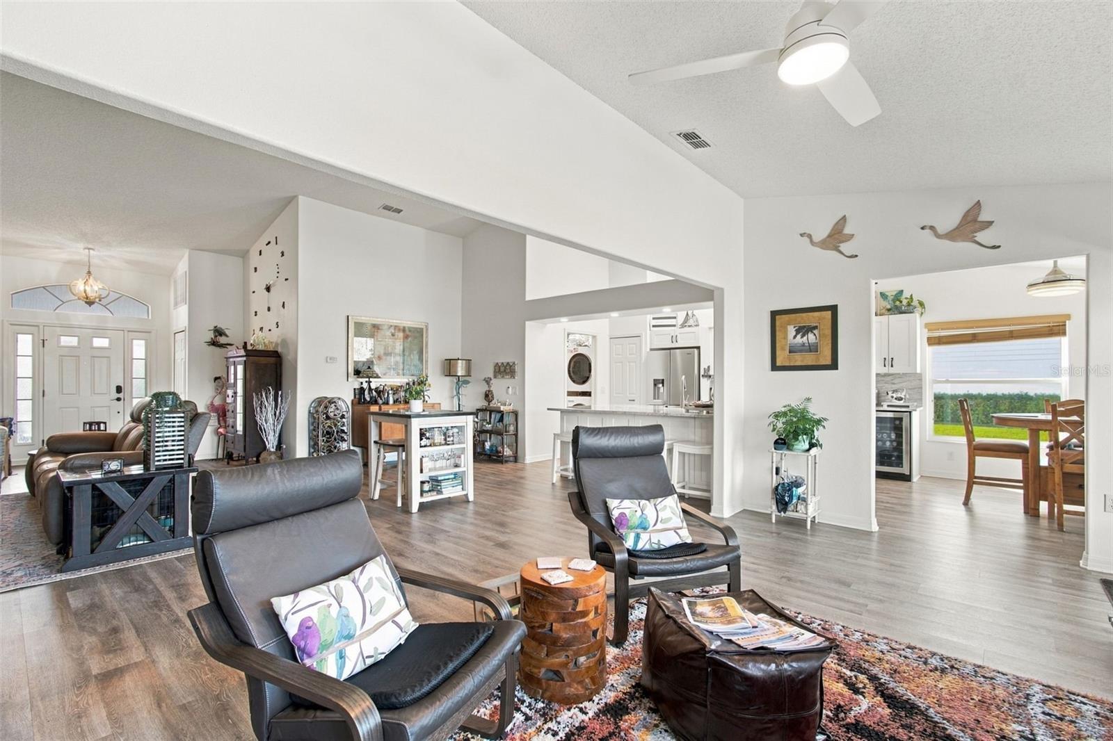 11143 HOLLANDER AVE