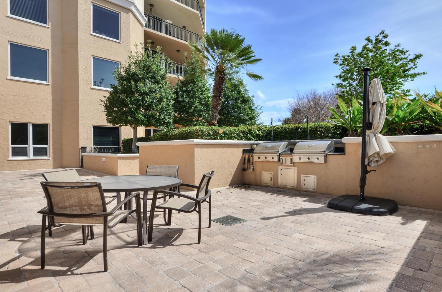 5823 BOWEN DANIEL DR #902