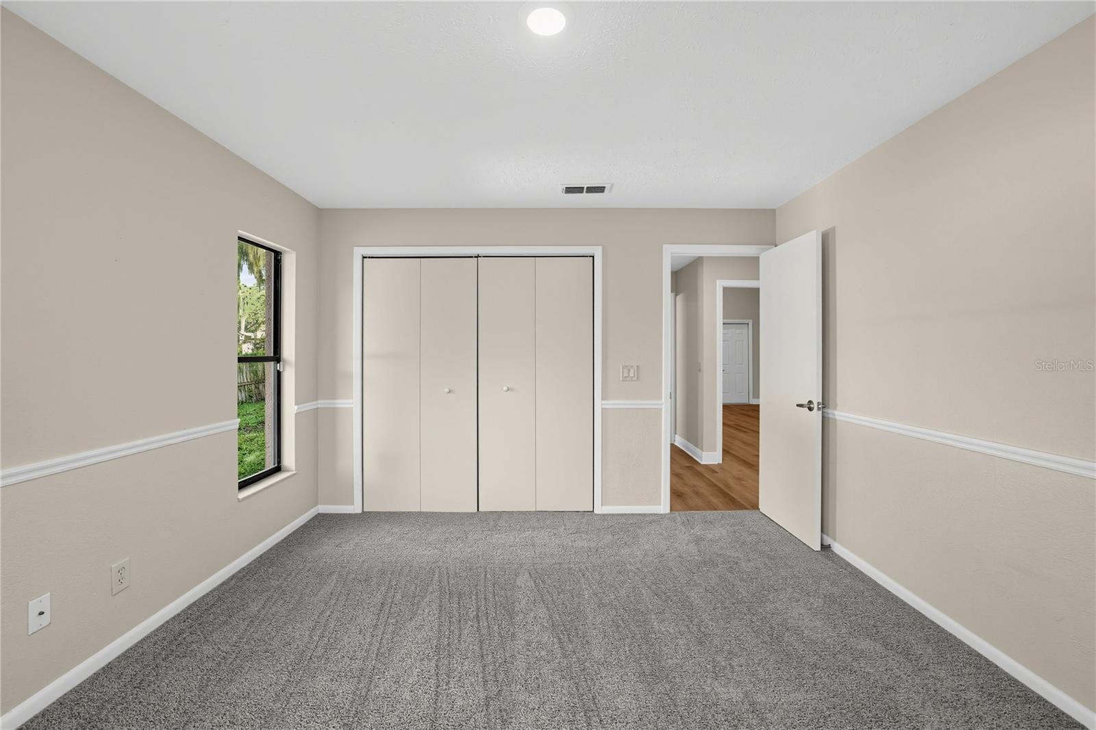 1005 HOLLYBERRY CT