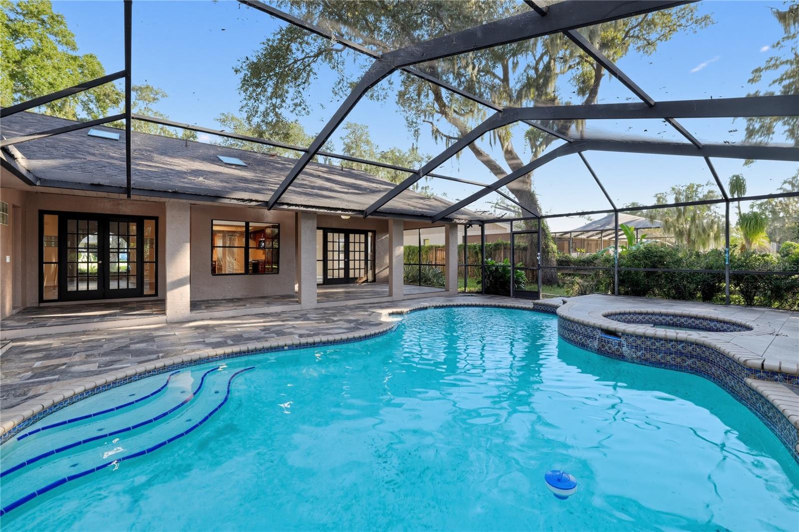 1005 HOLLYBERRY CT