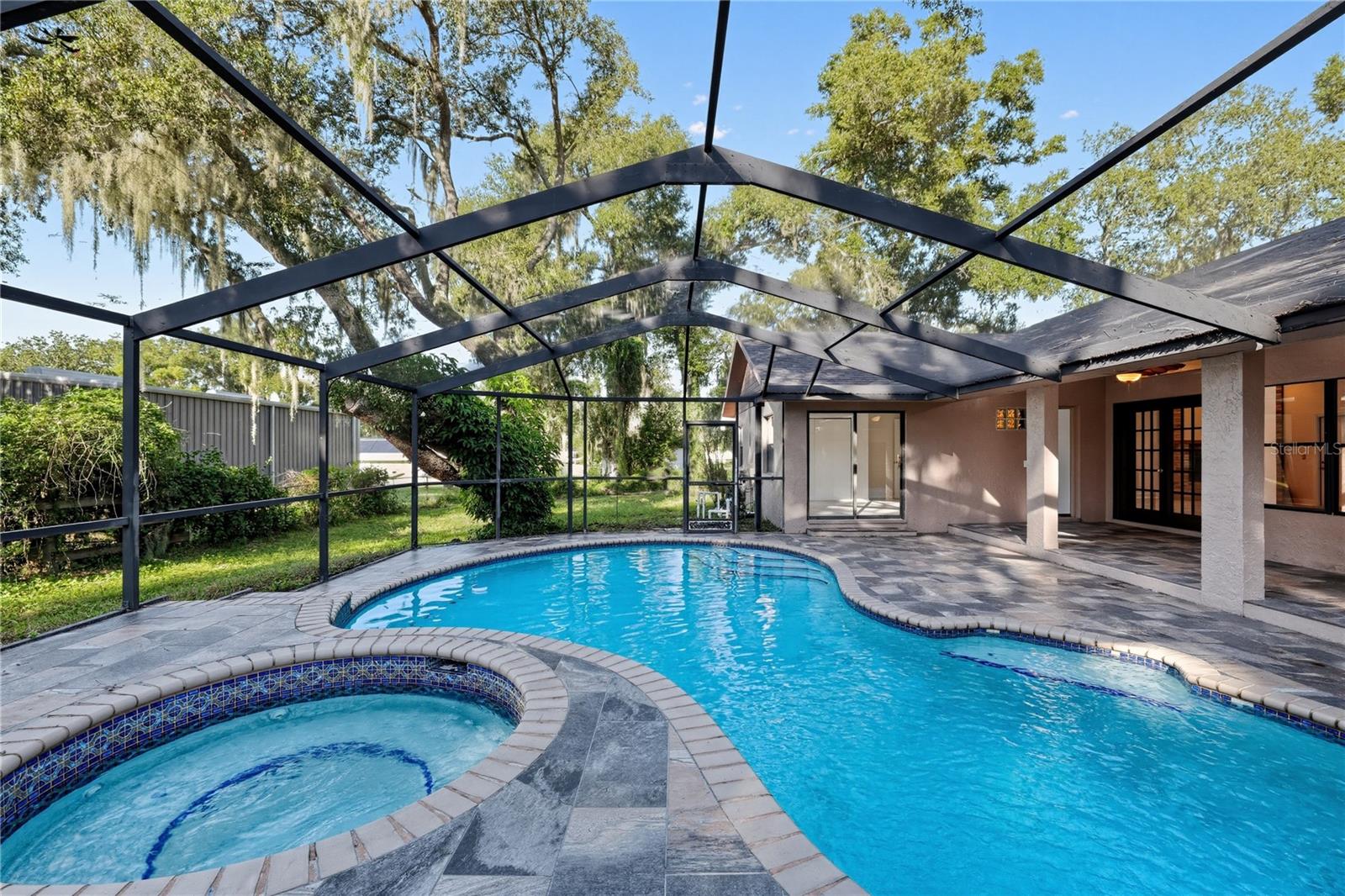1005 HOLLYBERRY CT