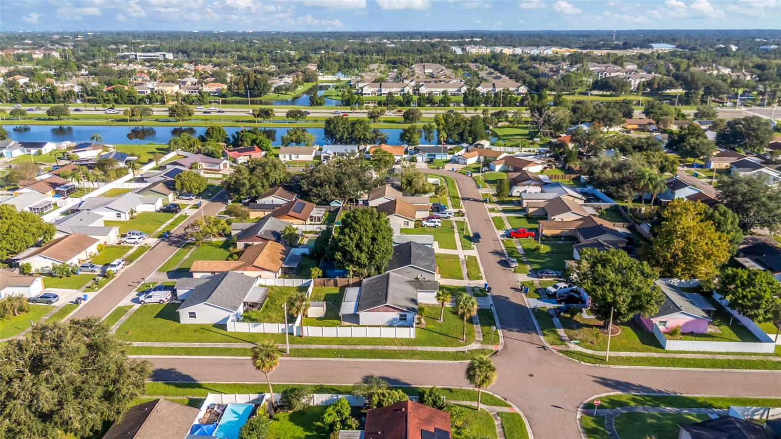 1002 PINE RIDGE CIR