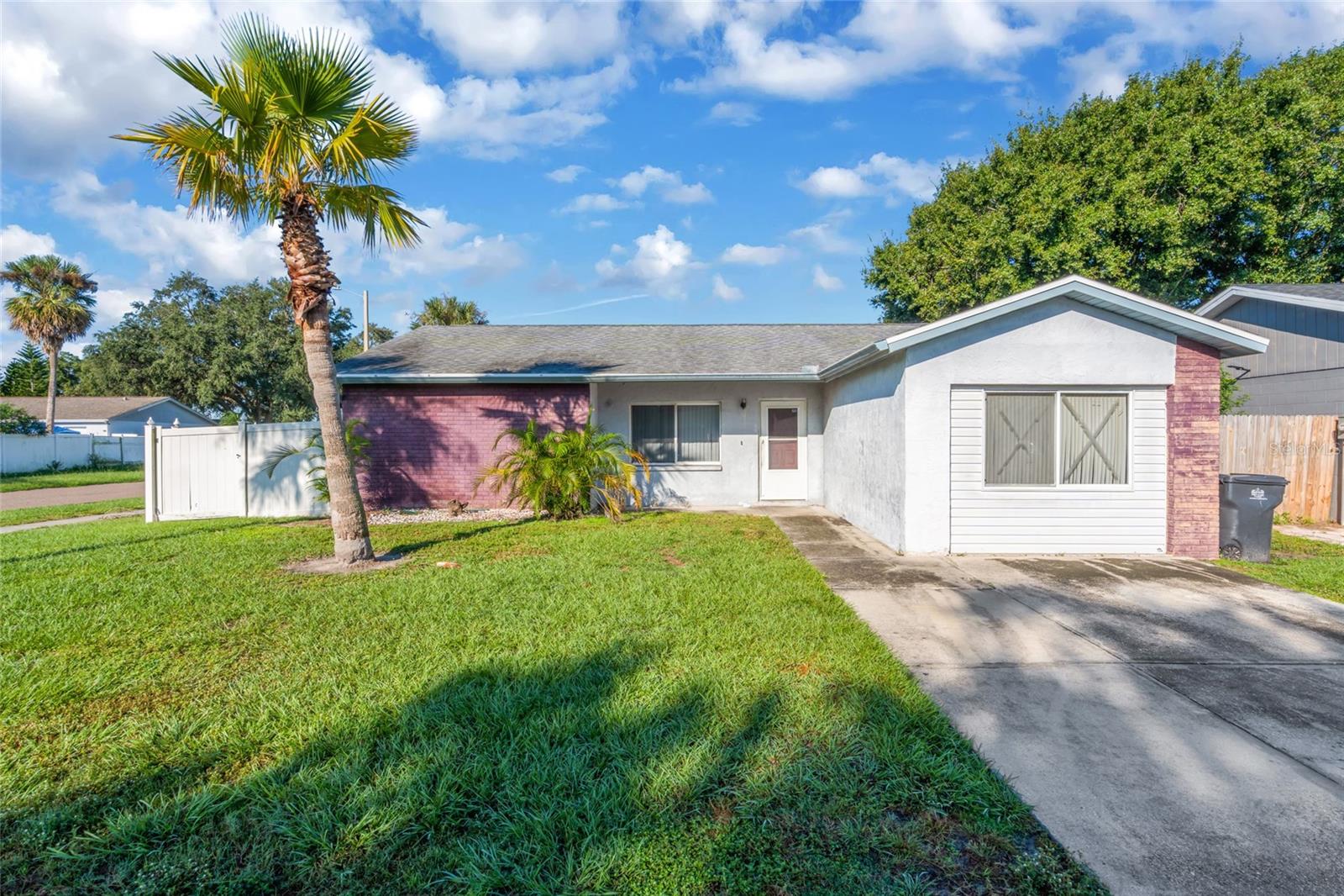 1002 PINE RIDGE CIR