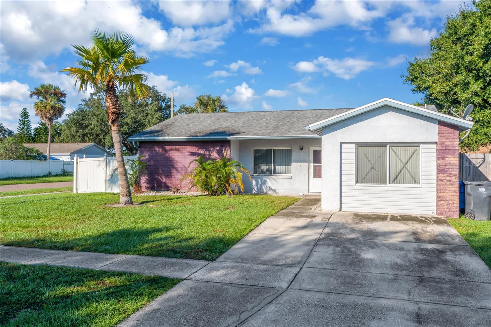 1002 PINE RIDGE CIR