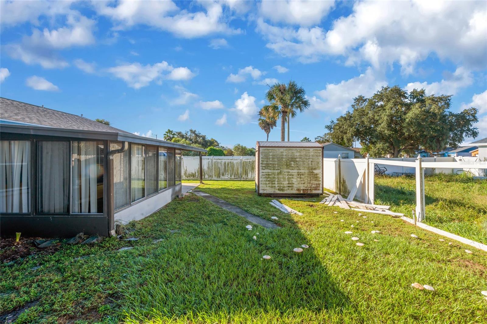 1002 PINE RIDGE CIR