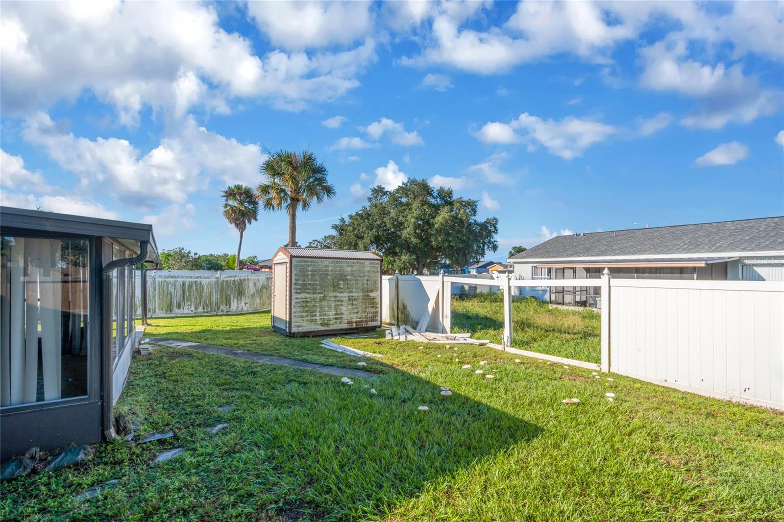 1002 PINE RIDGE CIR