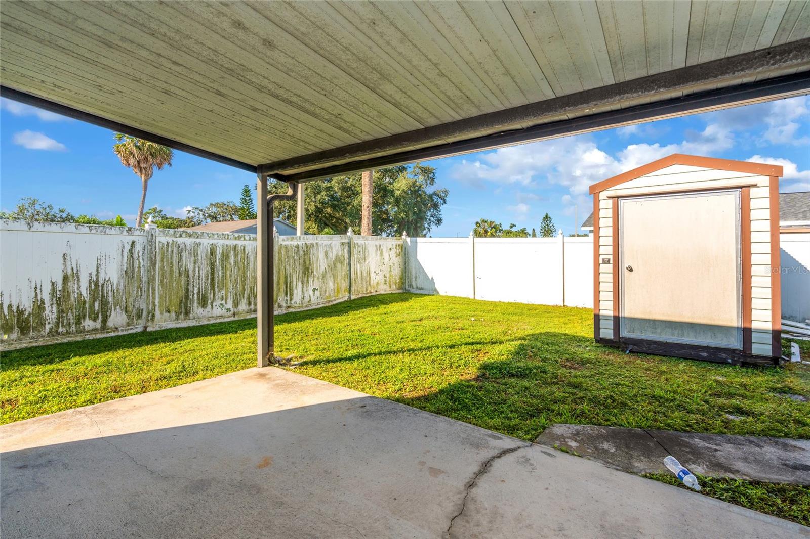 1002 PINE RIDGE CIR